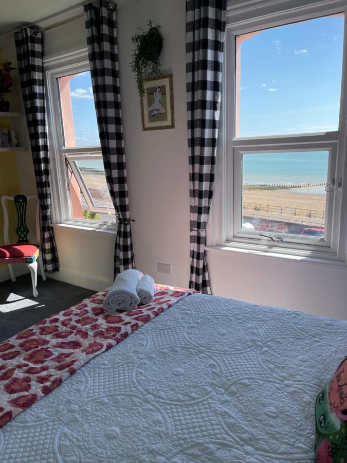 "The Parlour" Seafront Apartment Eastbourne Ngoại thất bức ảnh